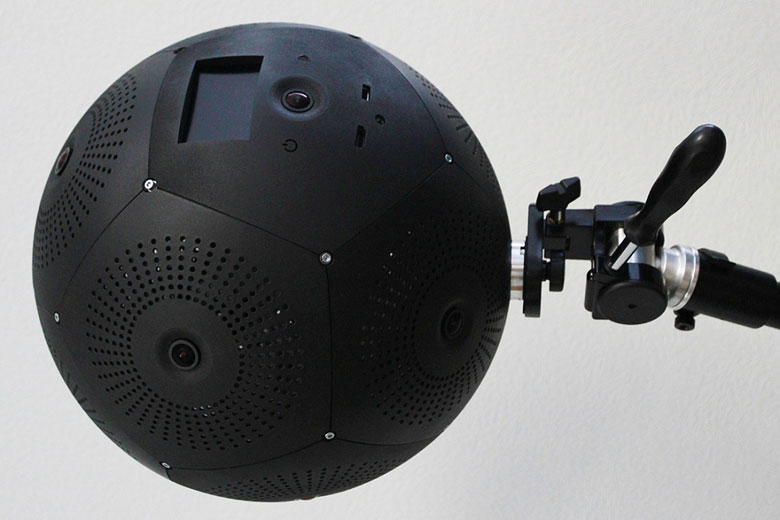 Цифровая портативная камера для панорамной съемки -  автономное портативное цифровое устройство, предназначенное для панорамной съемки с качеством UHDTV.Панорамная камера